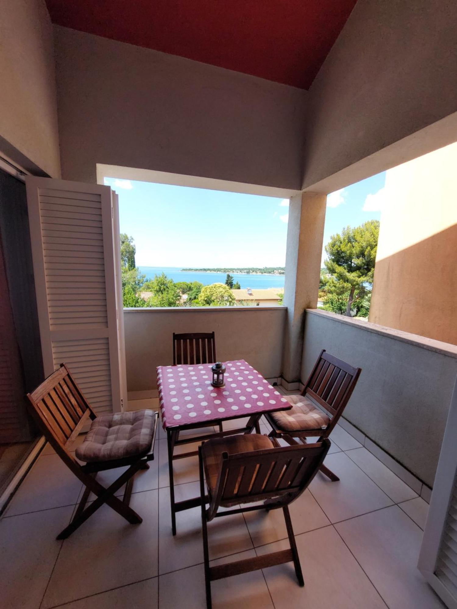 Apartments Henc Novigrad  Exterior photo