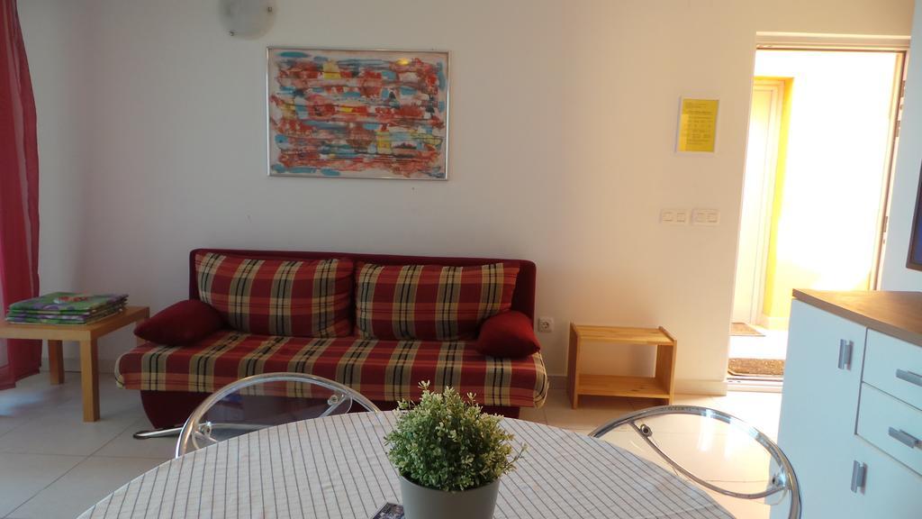 Apartments Henc Novigrad  Exterior photo